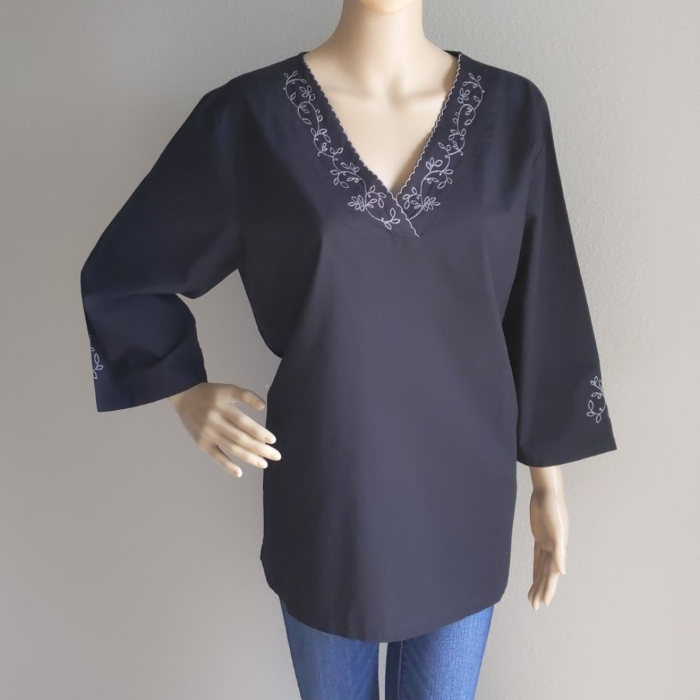 Basic Editions Black Embroidered Top Extra Large